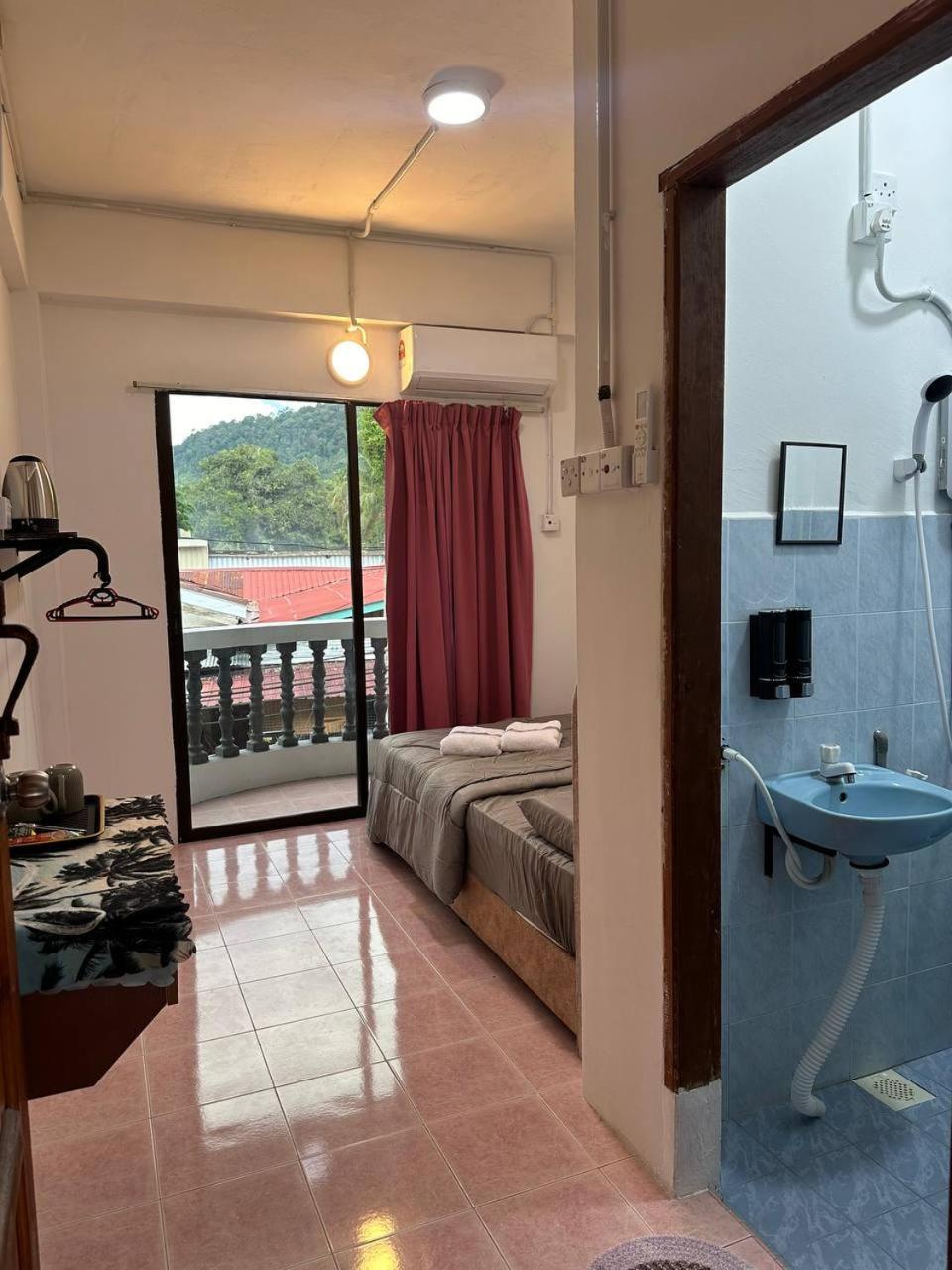 Teresek View Motel Куала-Тахан Экстерьер фото